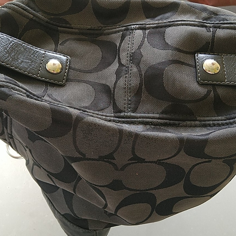 Coach Shoulderbag - Picture 8 of 11